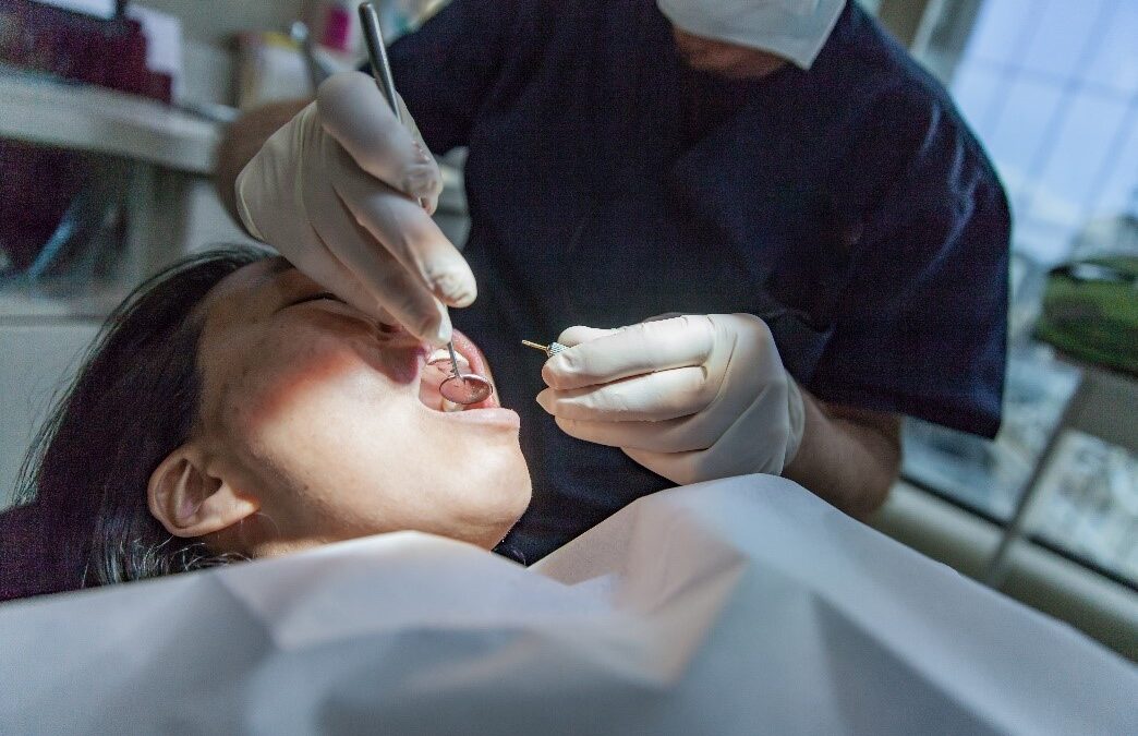 Simple vs. Surgical Tooth Extraction