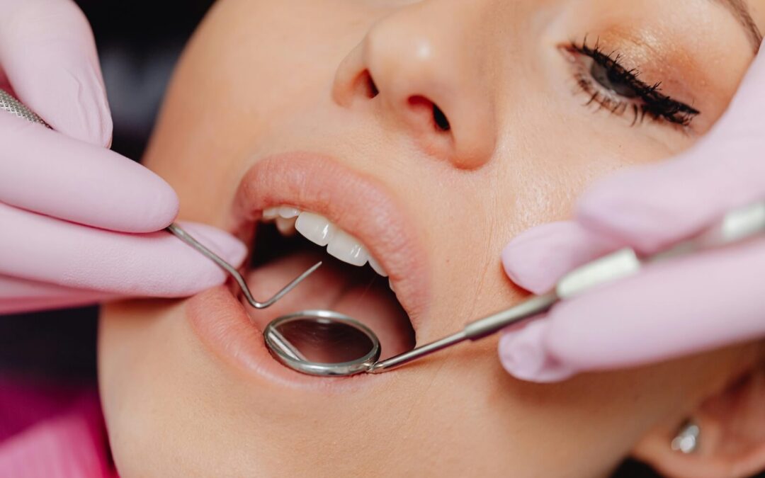 Will a Dentist Pull My Tooth on the First Visit – Emergency vs Planned Extractions
